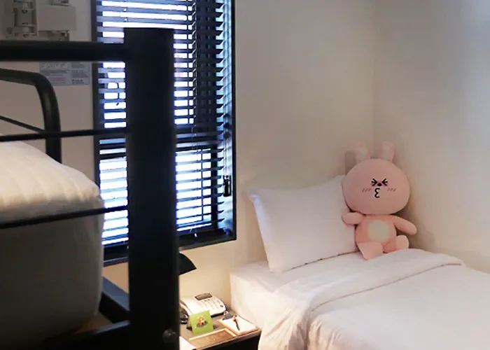 Jongro Makers X Pretty Hotel