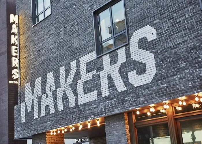 Jongro Makers X Pretty Hotel